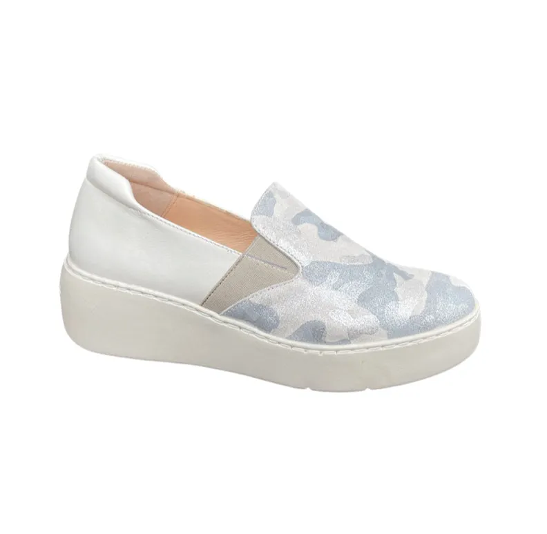 A8352 Silver And Grey Camo Platform Slip On