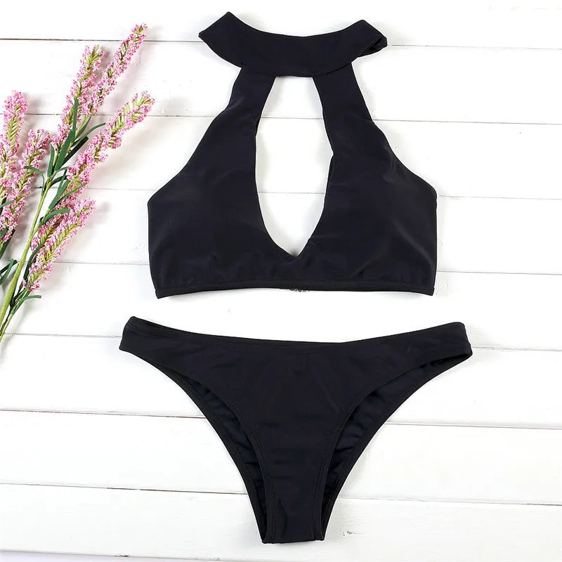 Beach Babe Neckholder-Bikini mit Cut-Outs