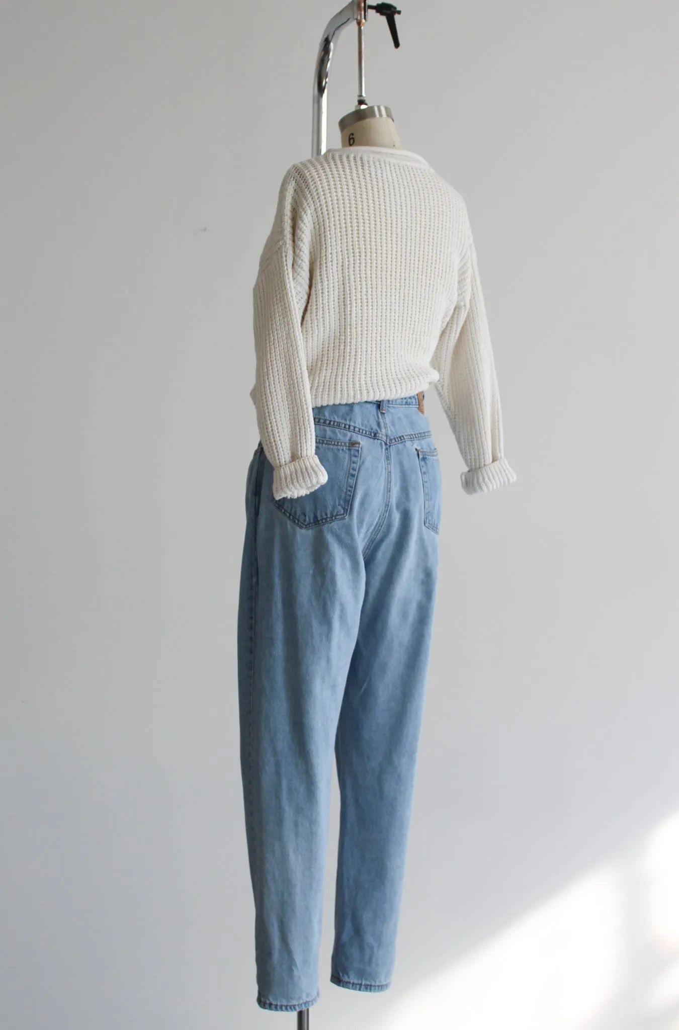 relaxed mom jeans