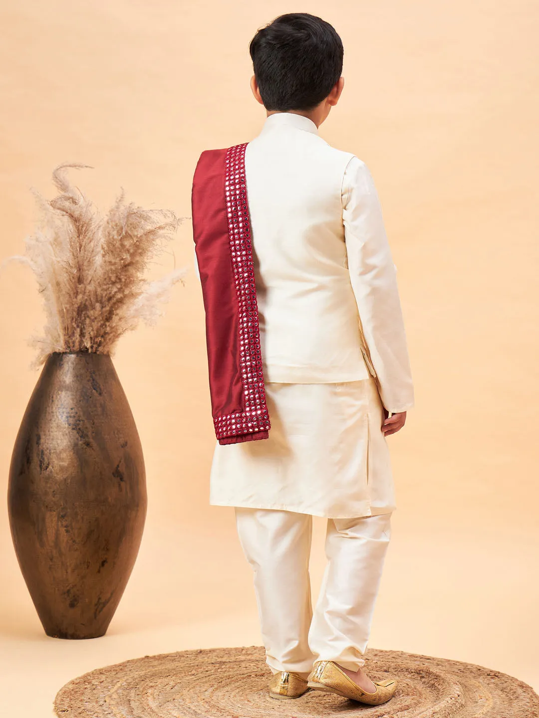 VASTRAMAY Boy's Cream Mirror Work Jacket And Solid Kurta Pyjama Set With Maroon Ethnic Dupatta